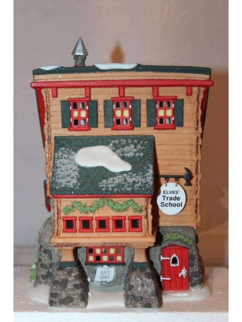 Dept 56 North Pole - Elves Trade School